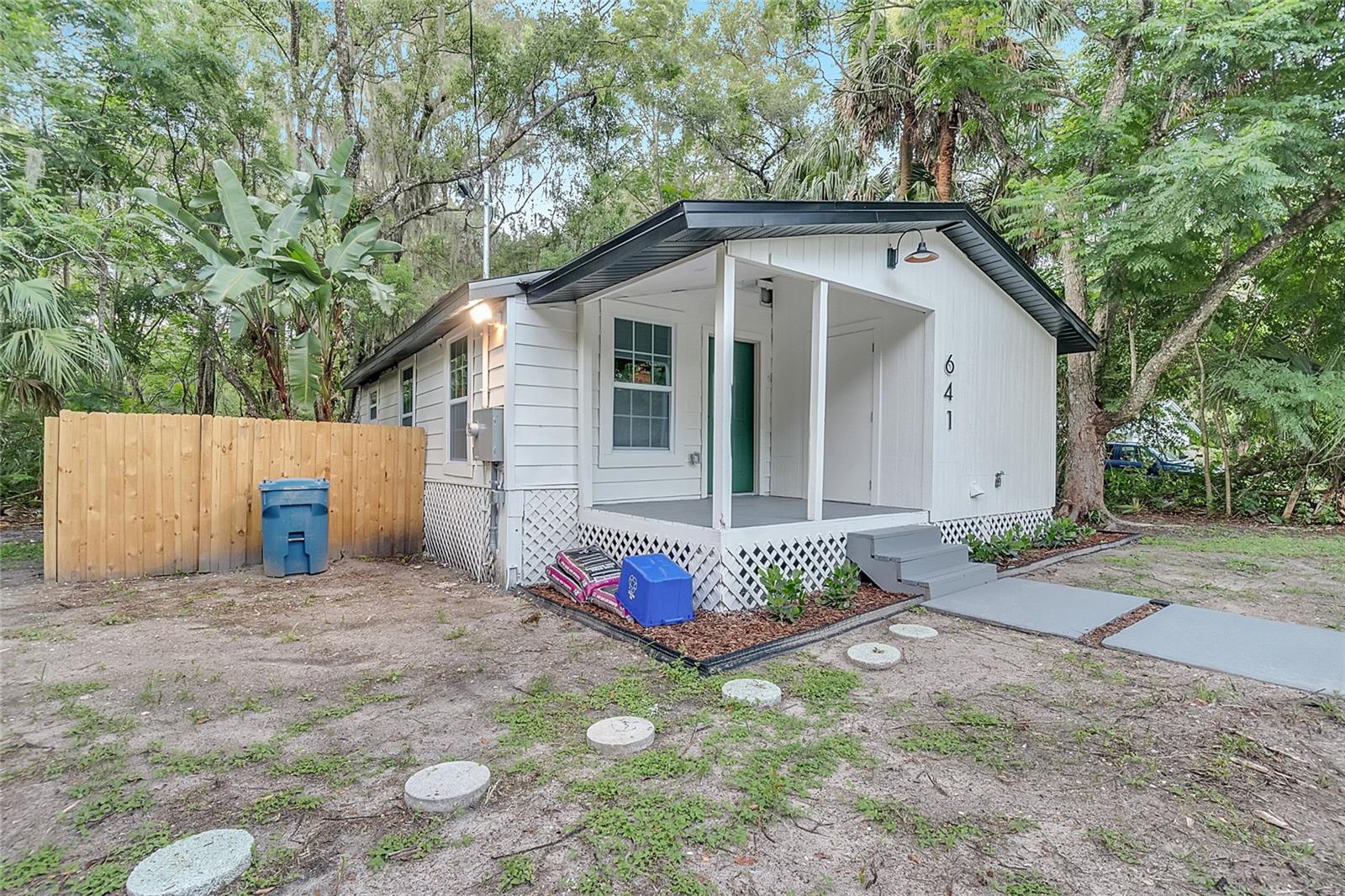 Image 3 of 29 For 641 Beresford Road