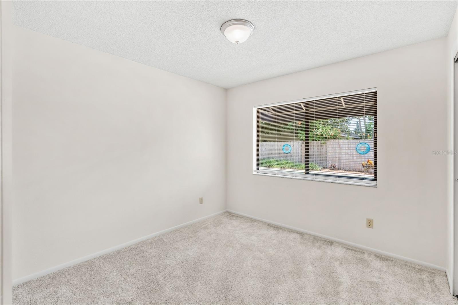 Image 18 of 26 For 406 Red Coat Lane