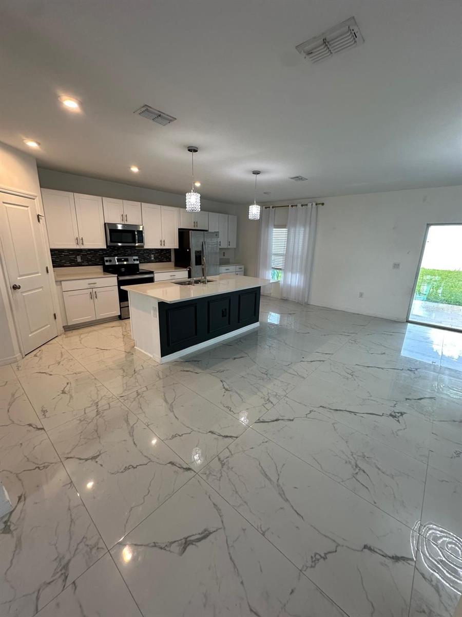Image 3 of 10 For 4989 Vellacito Way