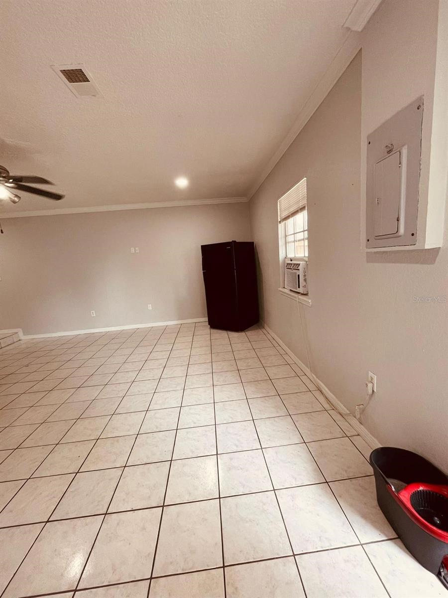 Image 31 of 41 For 3415 N Goldenrod Rd
