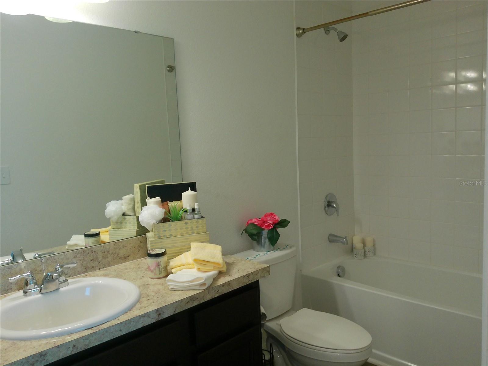 Image 15 of 22 For 947 Grandin Street