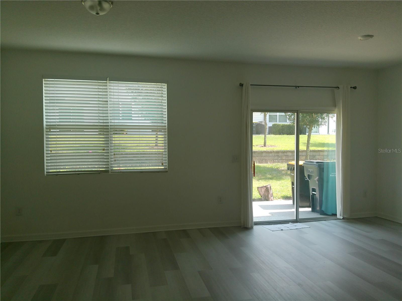 Image 5 of 22 For 947 Grandin Street