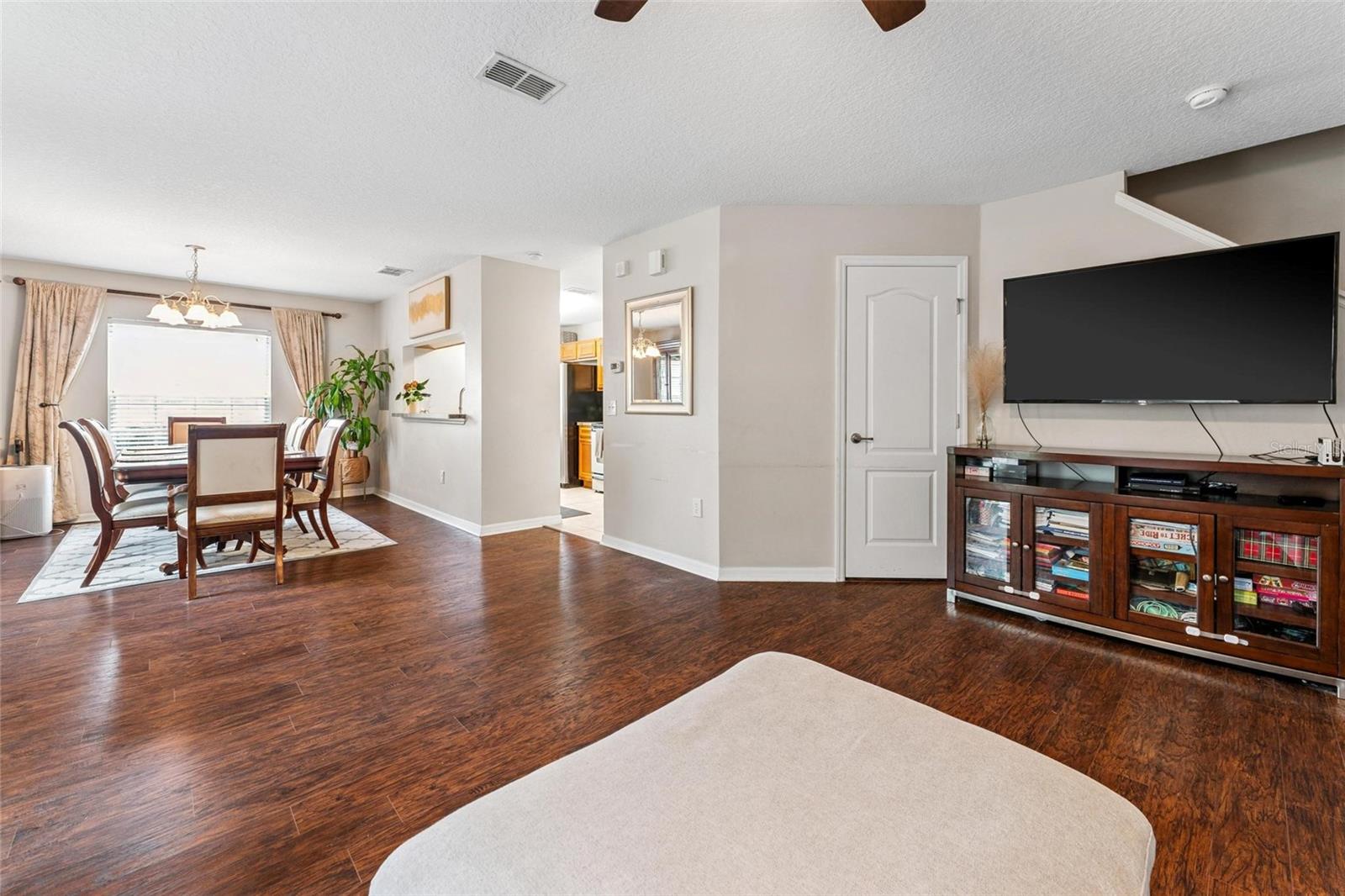 Image 11 of 35 For 502 Carina Circle