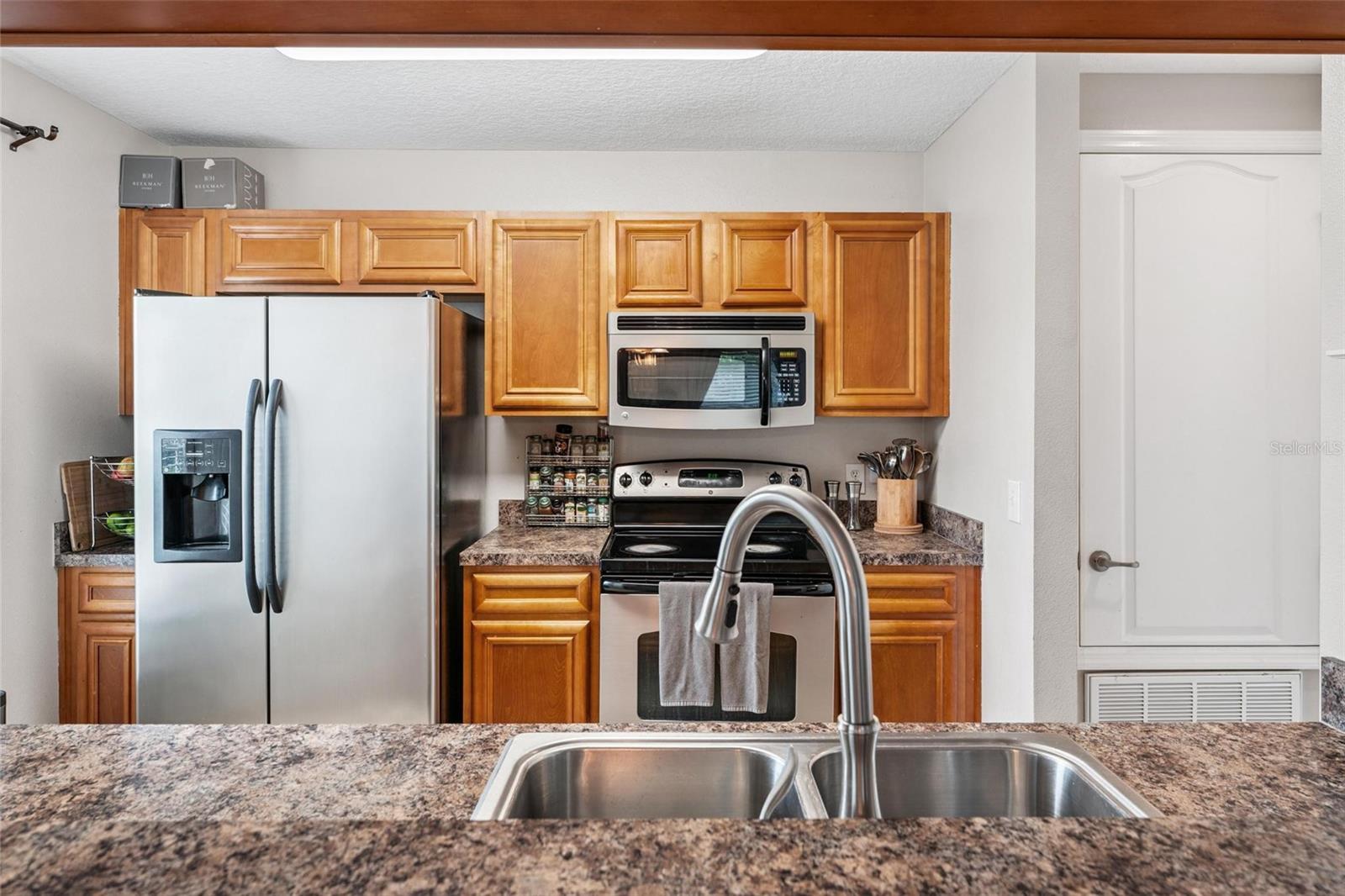 Image 12 of 35 For 502 Carina Circle