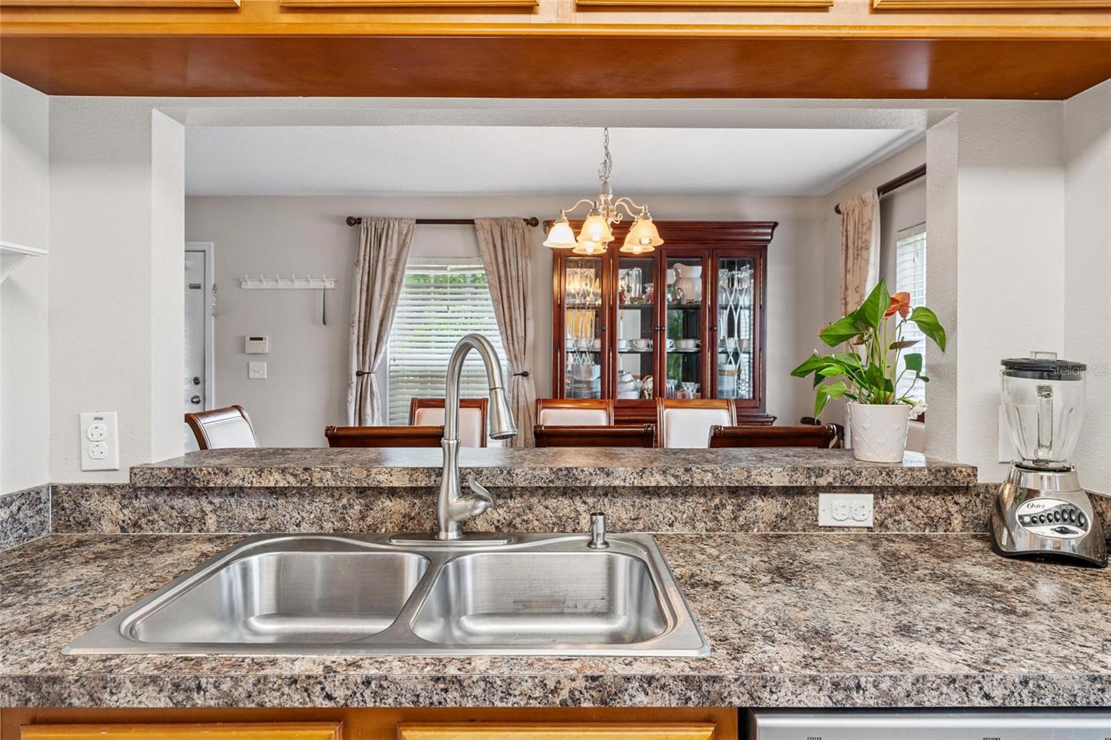 Image 15 of 35 For 502 Carina Circle