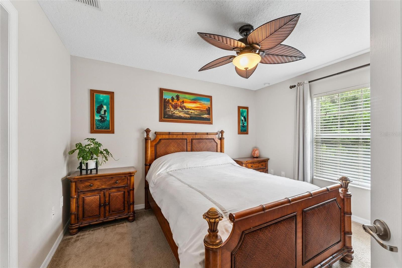 Image 18 of 35 For 502 Carina Circle