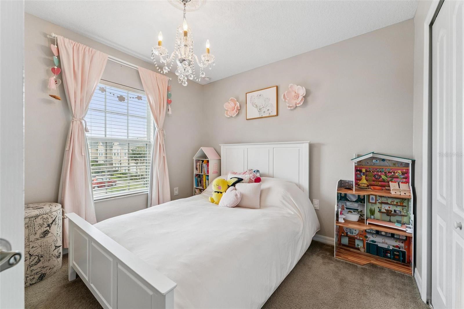 Image 25 of 35 For 502 Carina Circle
