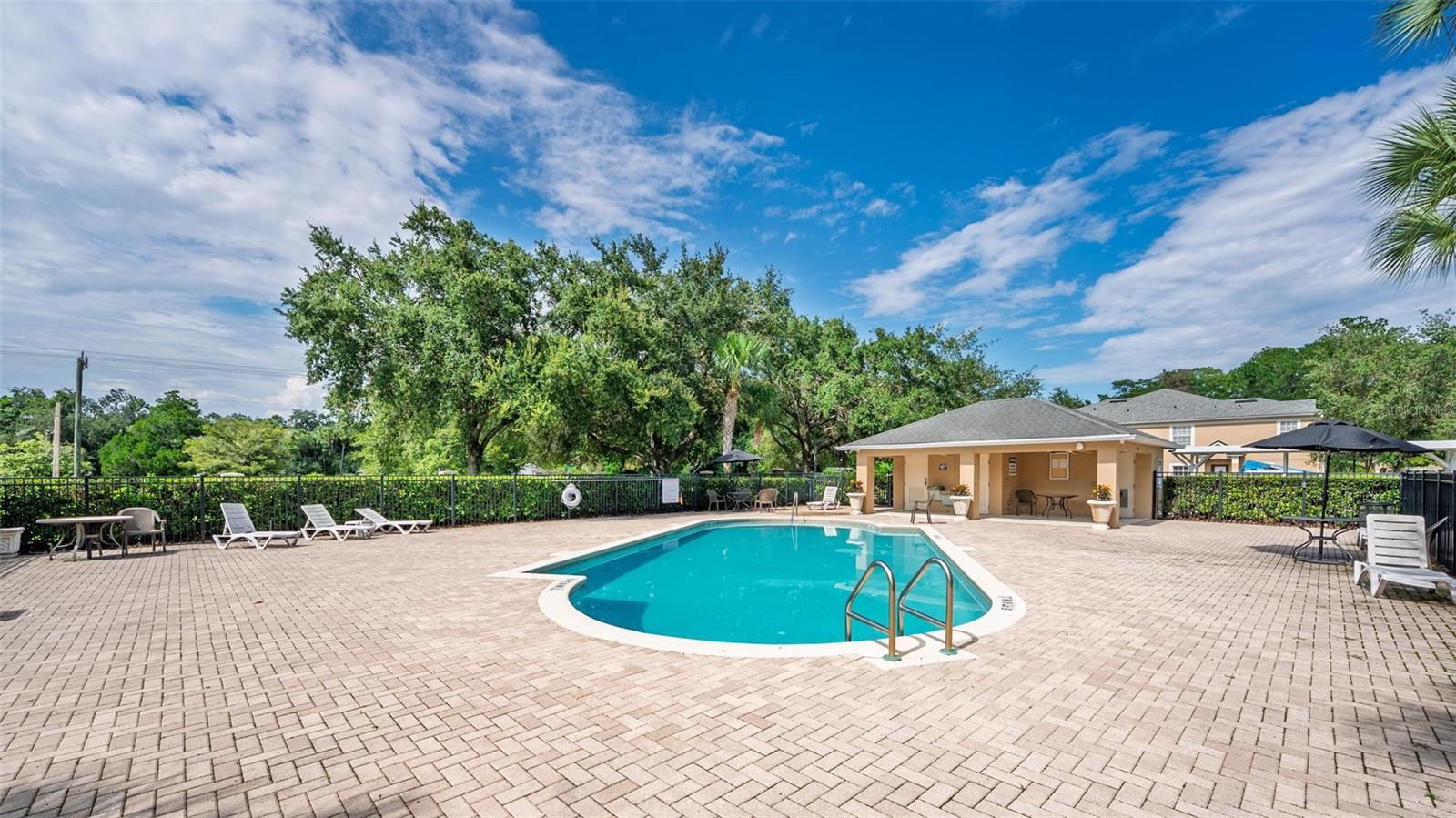 Image 33 of 35 For 502 Carina Circle