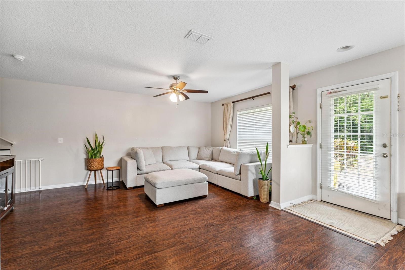 Image 8 of 35 For 502 Carina Circle