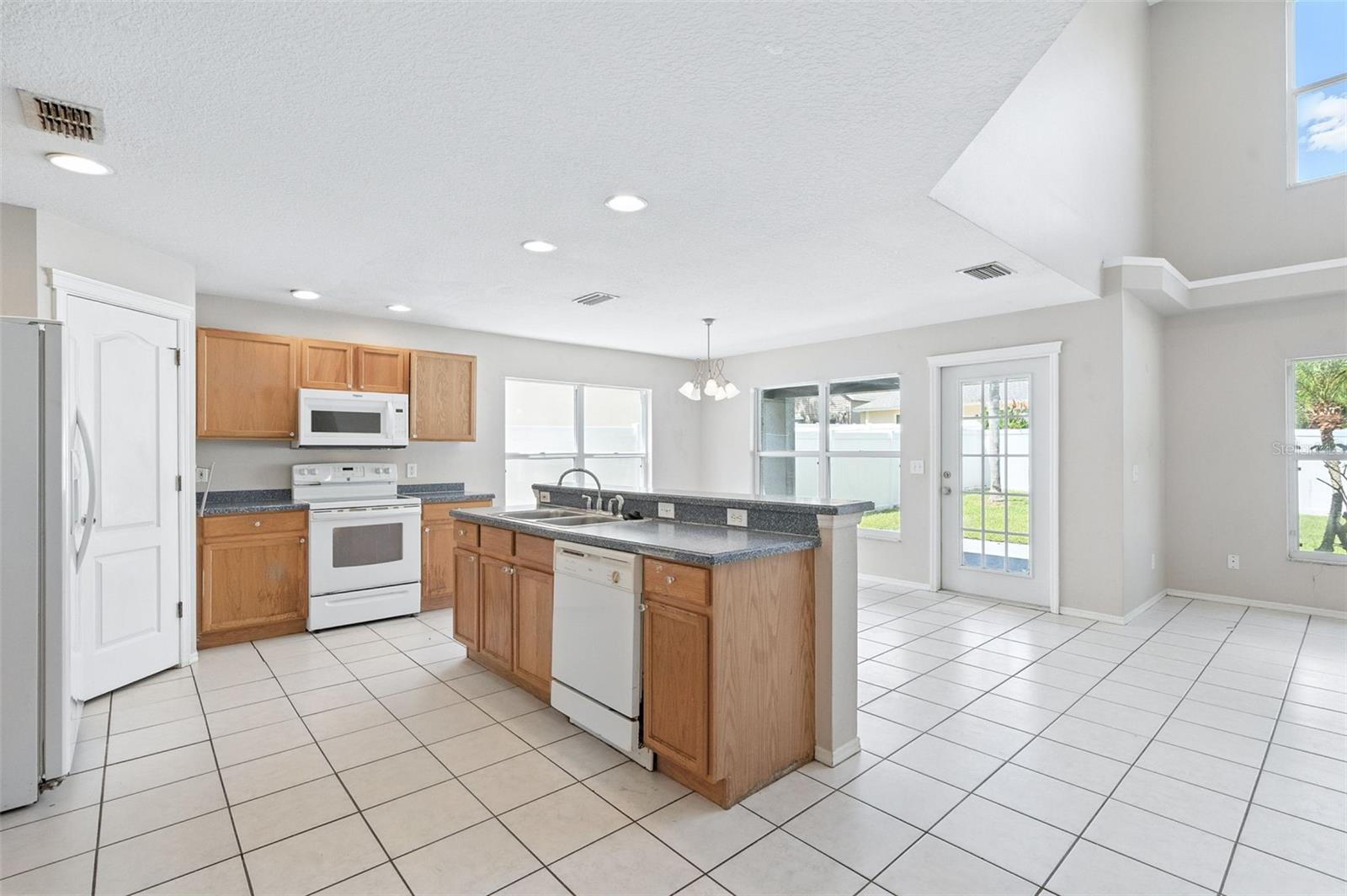 Image 16 of 37 For 5601 Tanagergrove Way