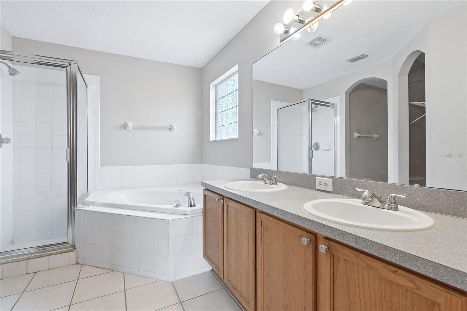 Image 22 of 37 For 5601 Tanagergrove Way
