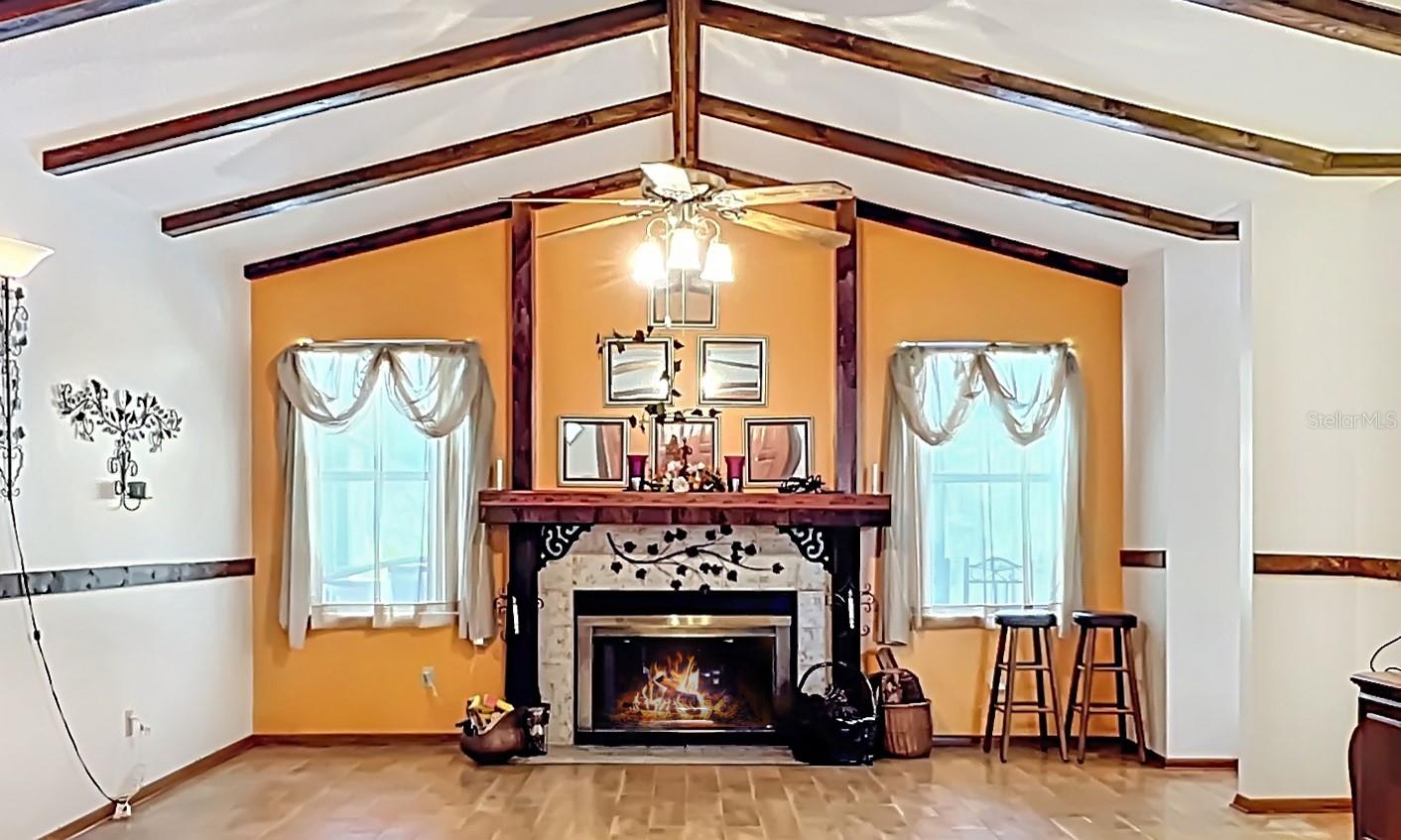 Image 18 of 44 For 10315 Taraby Court