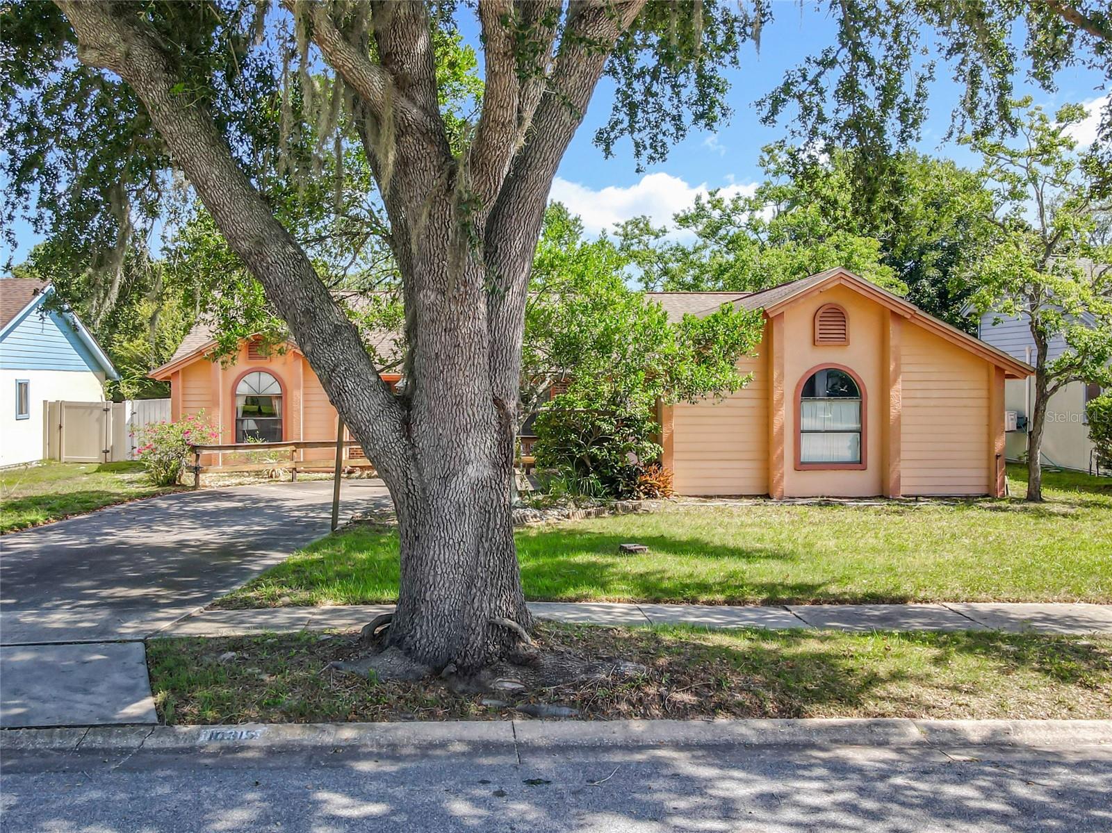 Image 2 of 44 For 10315 Taraby Court