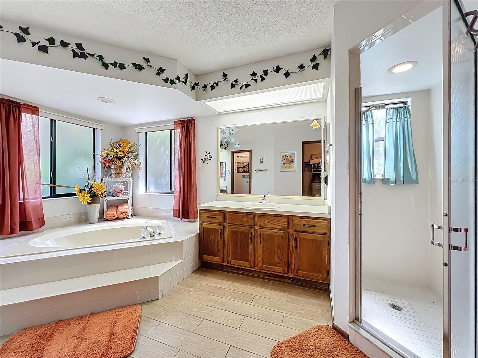 Image 33 of 44 For 10315 Taraby Court