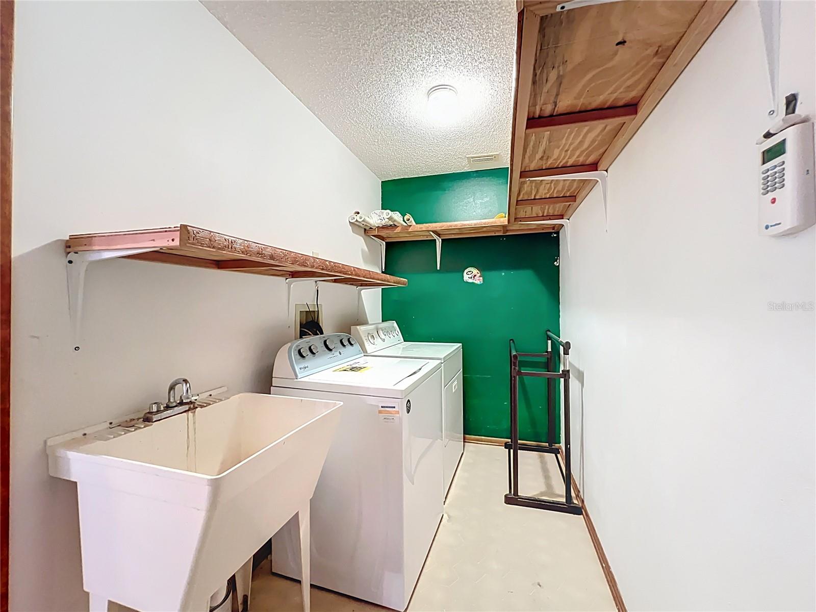 Image 42 of 44 For 10315 Taraby Court