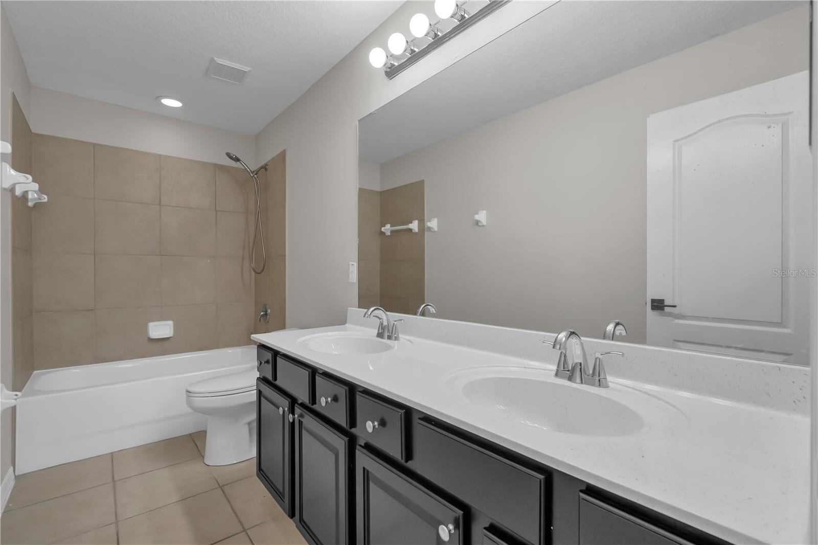 Image 32 of 55 For 13235 Hatherton Circle
