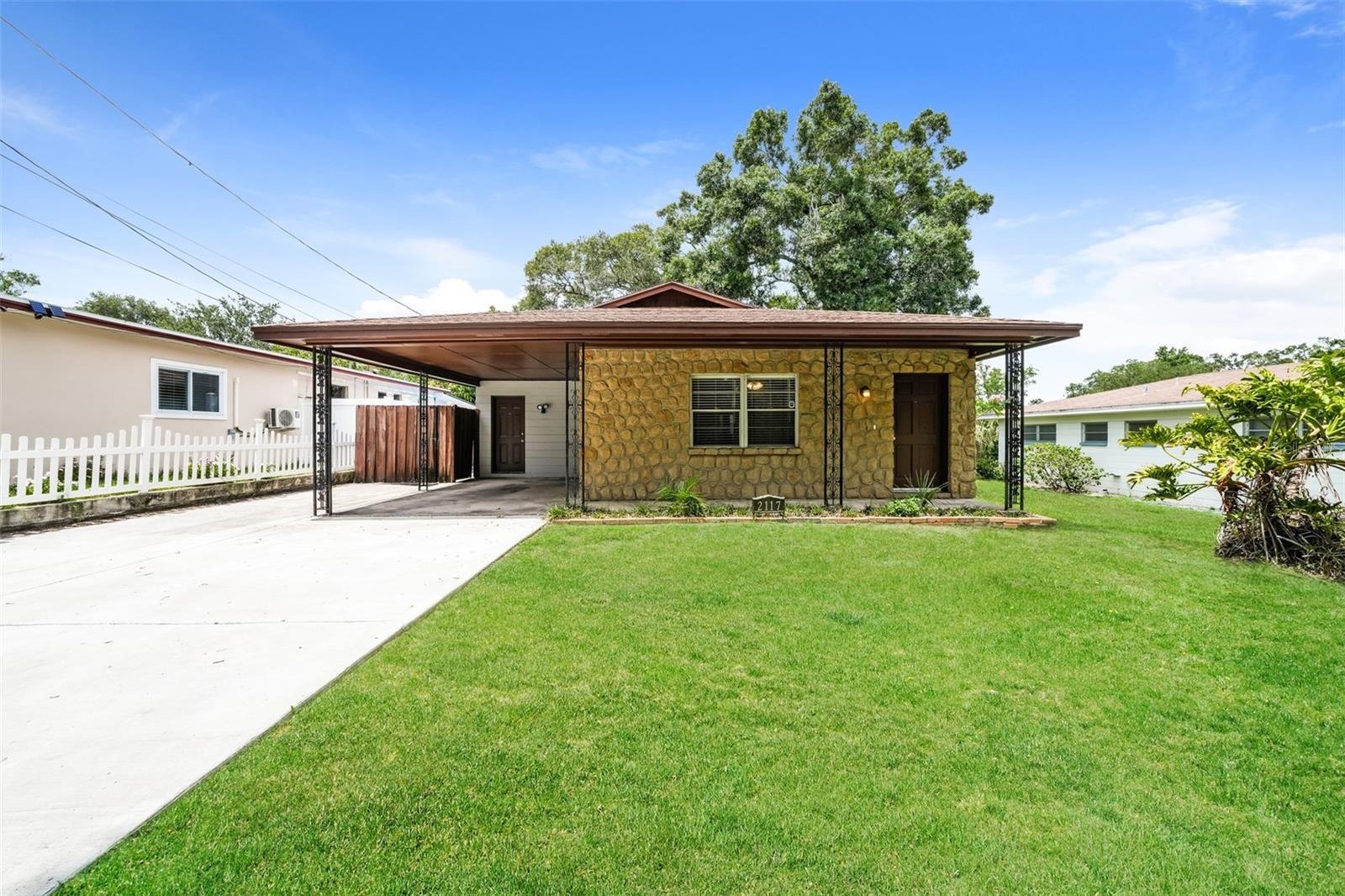 Details for 2117 Saint Sophia Street, TAMPA, FL 33607