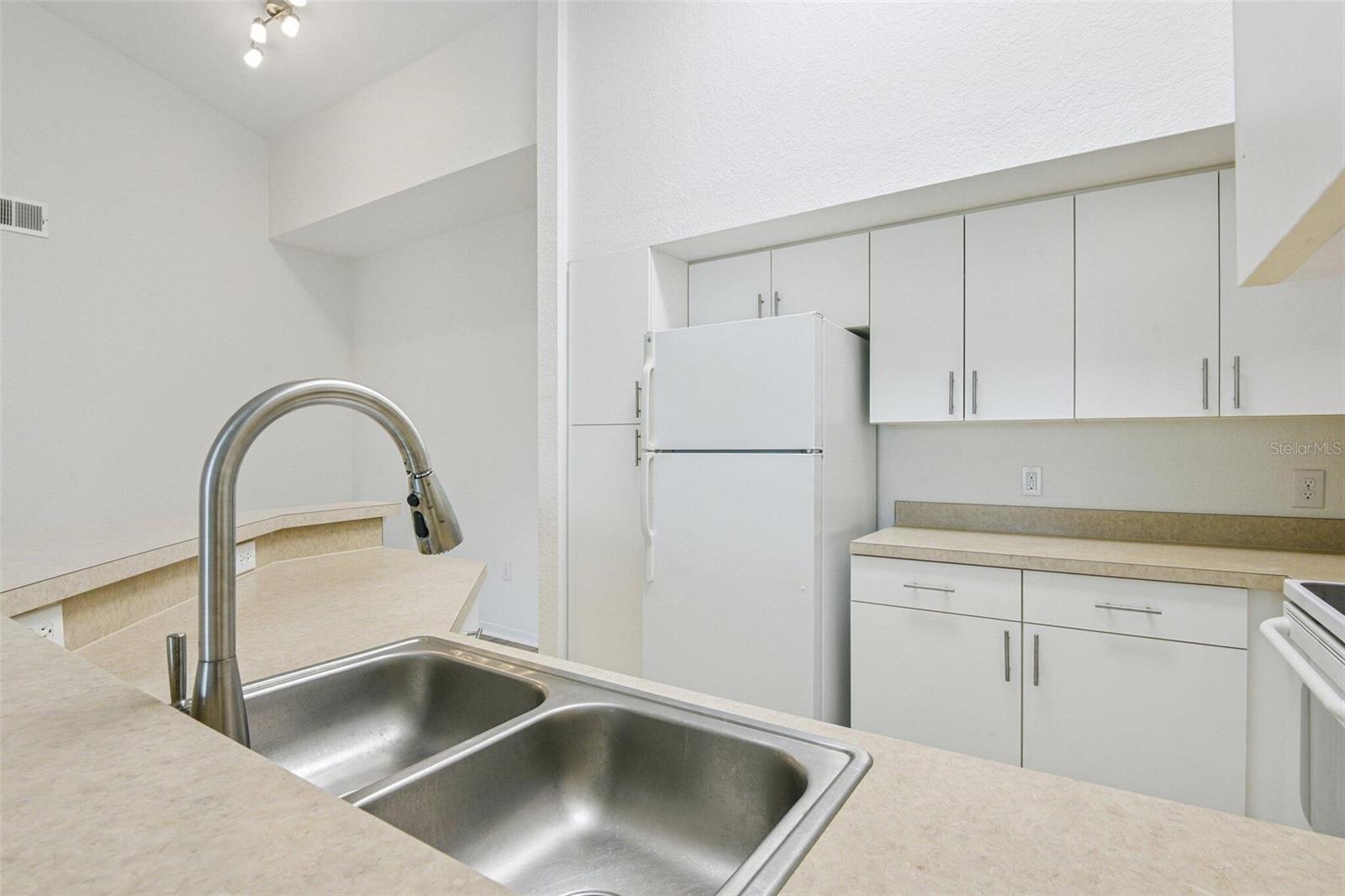 Image 12 of 31 For 4140 Central Sarasota Parkway 1233