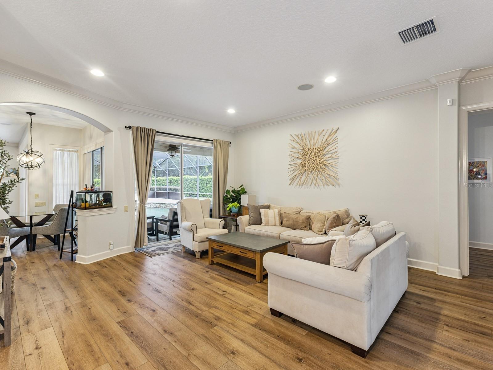 Image 6 of 39 For 5232 Tildens Grove Boulevard
