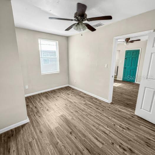 Image 4 of 8 For 321 Ianthe Street 3