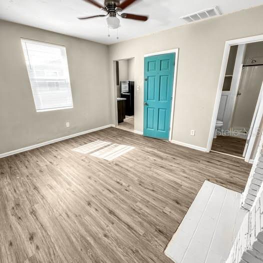Image 7 of 8 For 321 Ianthe Street 3