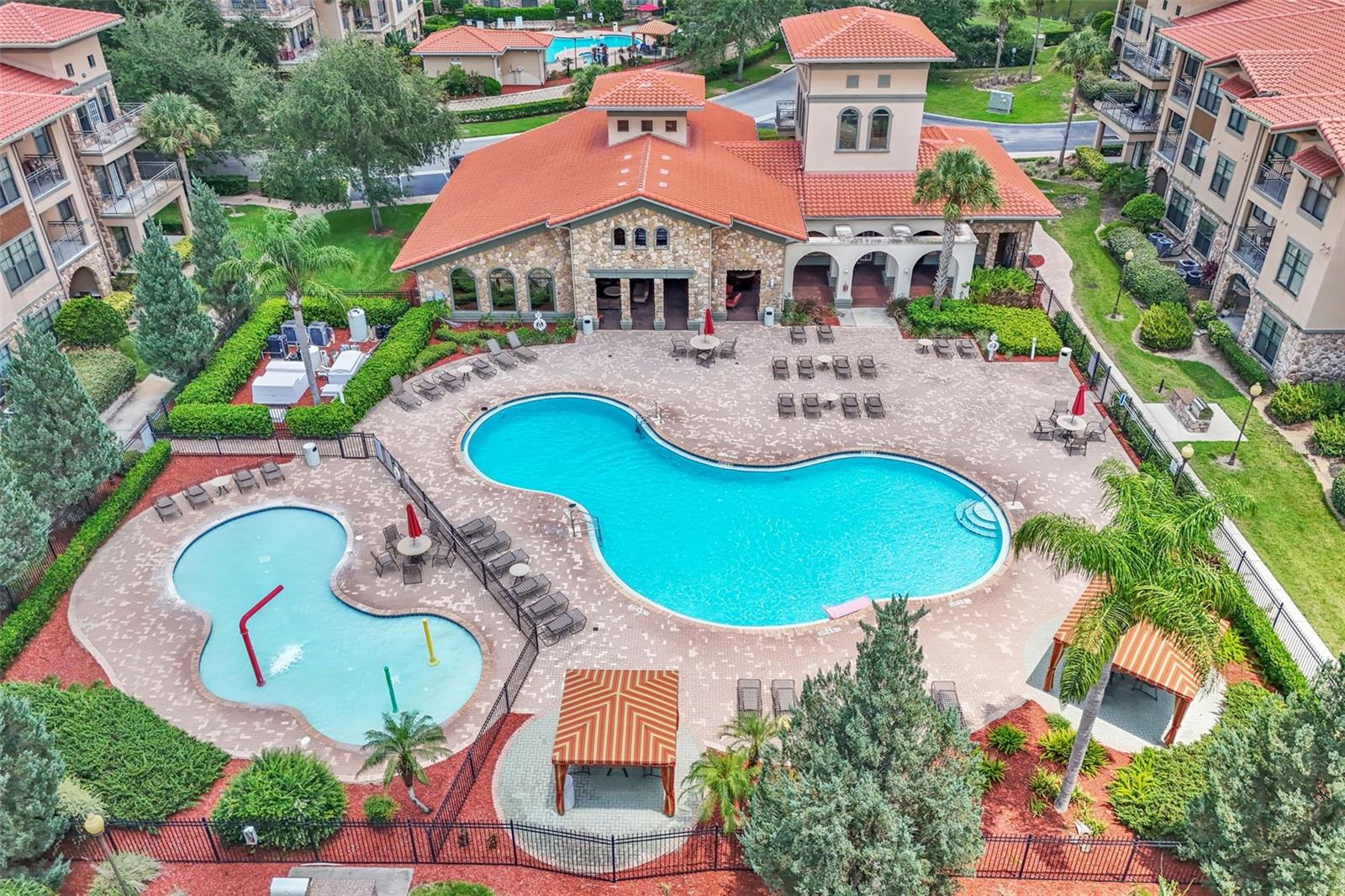 Image 22 of 25 For 903 Charo Parkway 837
