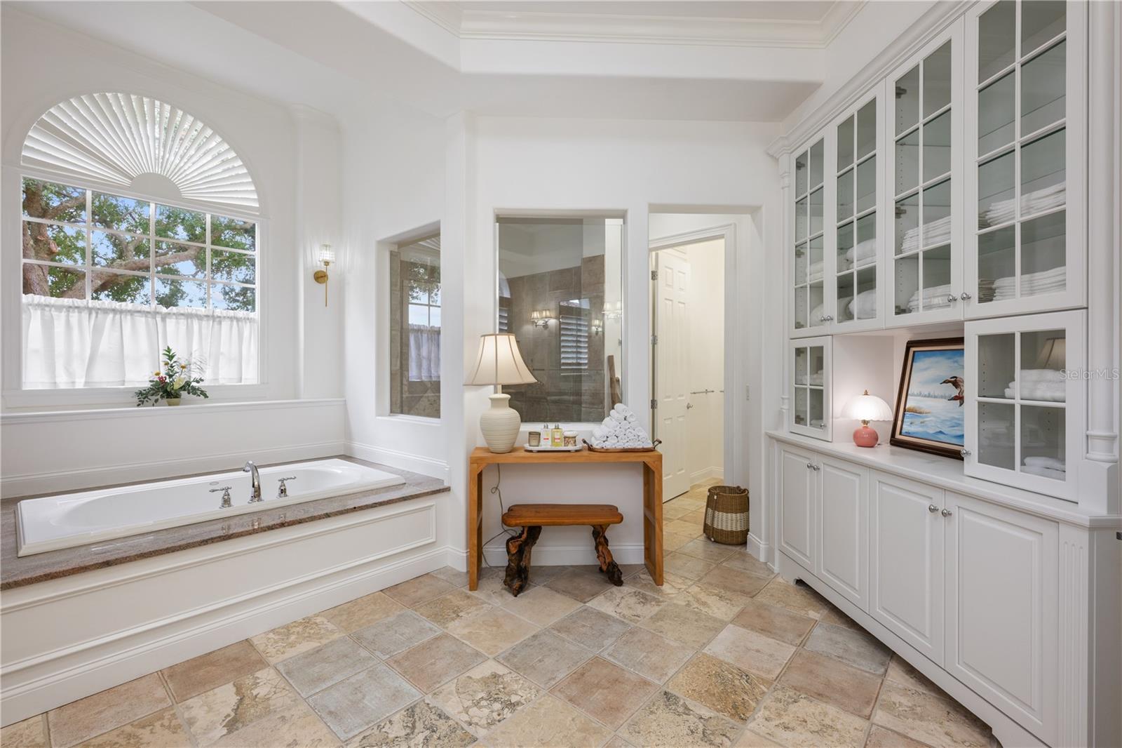 Image 16 of 40 For 10951 Emerald Chase Drive