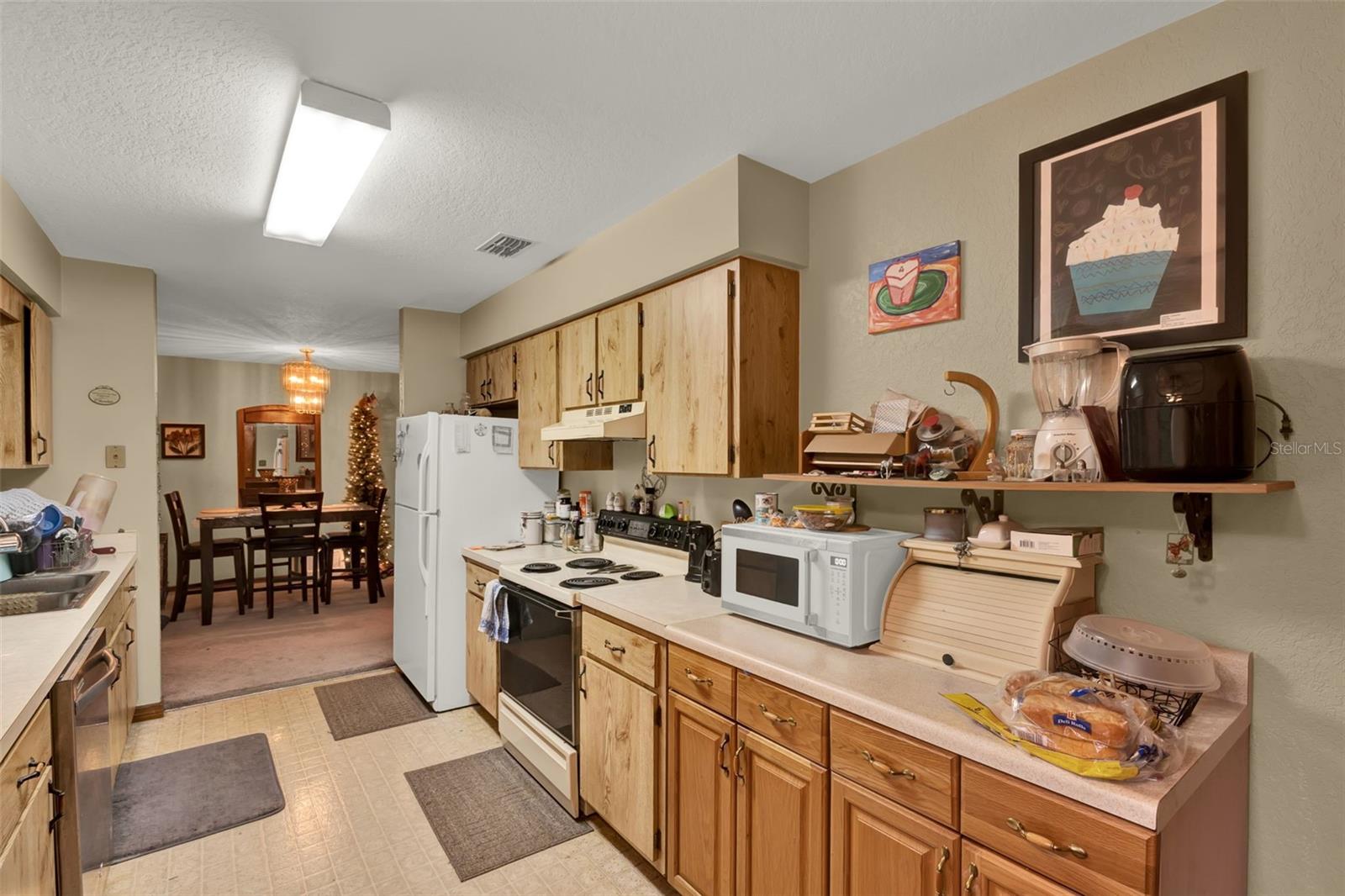 Image 10 of 17 For 82 Teak Run 