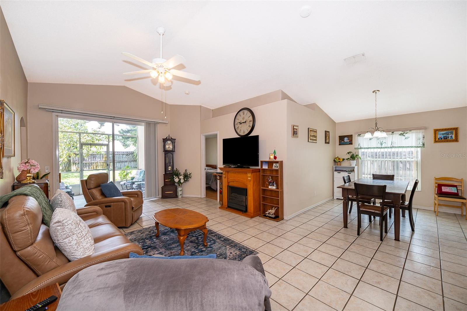 Image 13 of 26 For 9341 Azalea Ridge Way