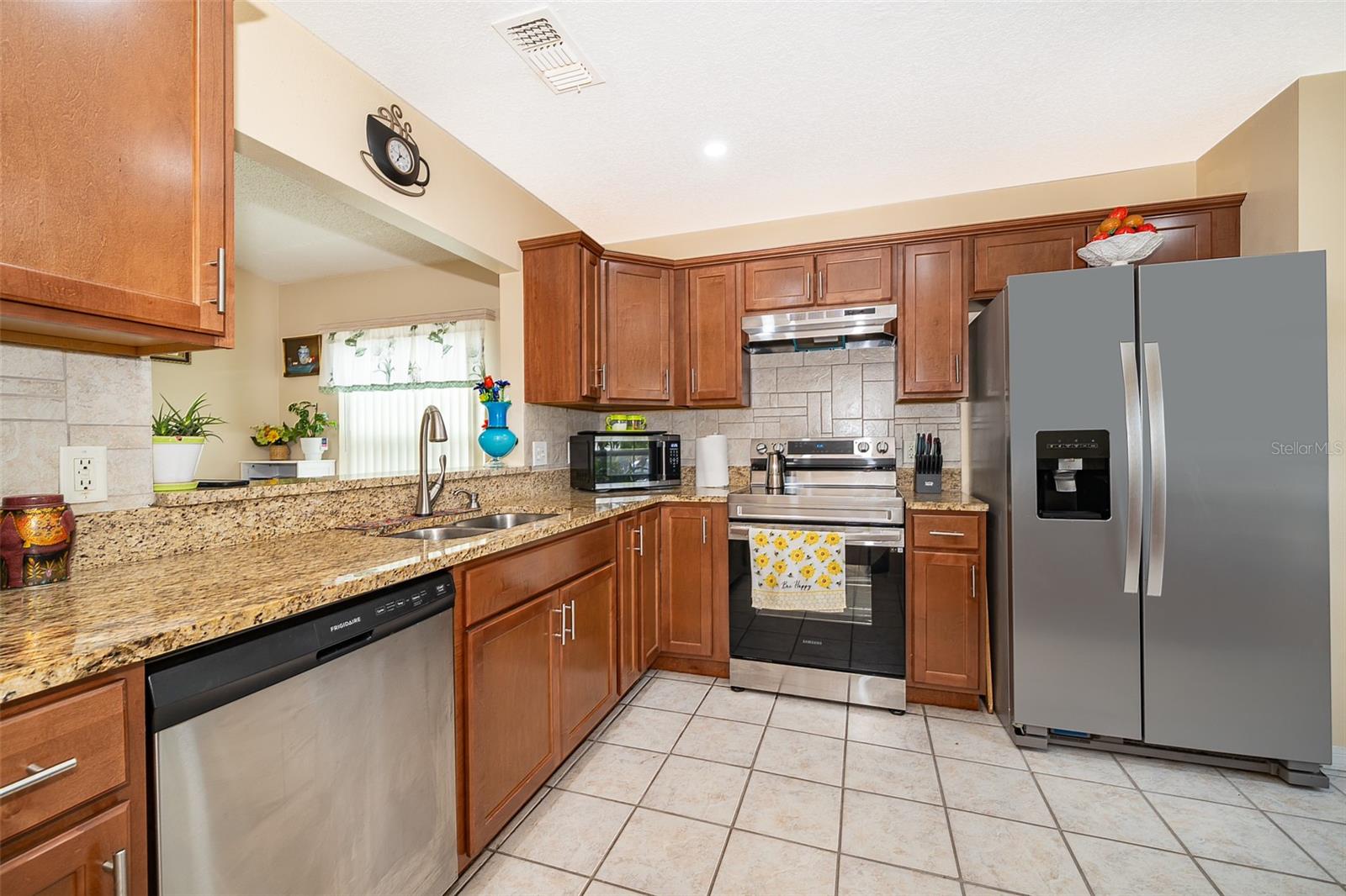 Image 5 of 26 For 9341 Azalea Ridge Way