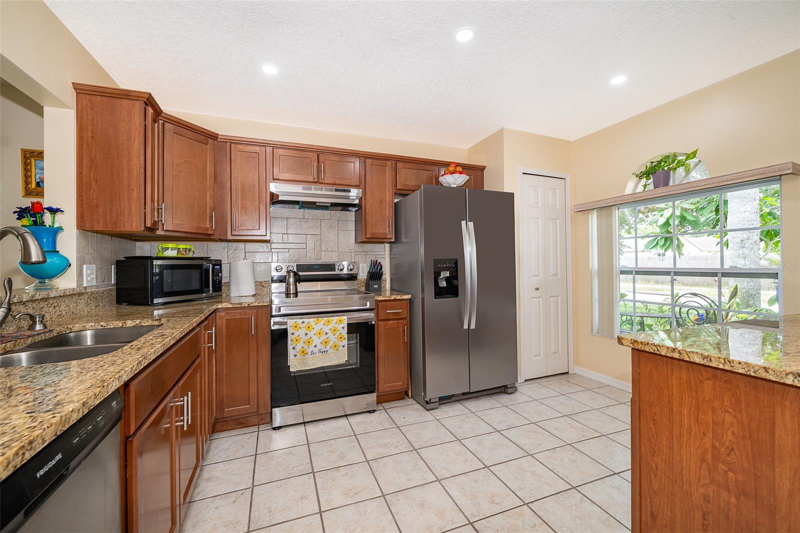Image 6 of 26 For 9341 Azalea Ridge Way