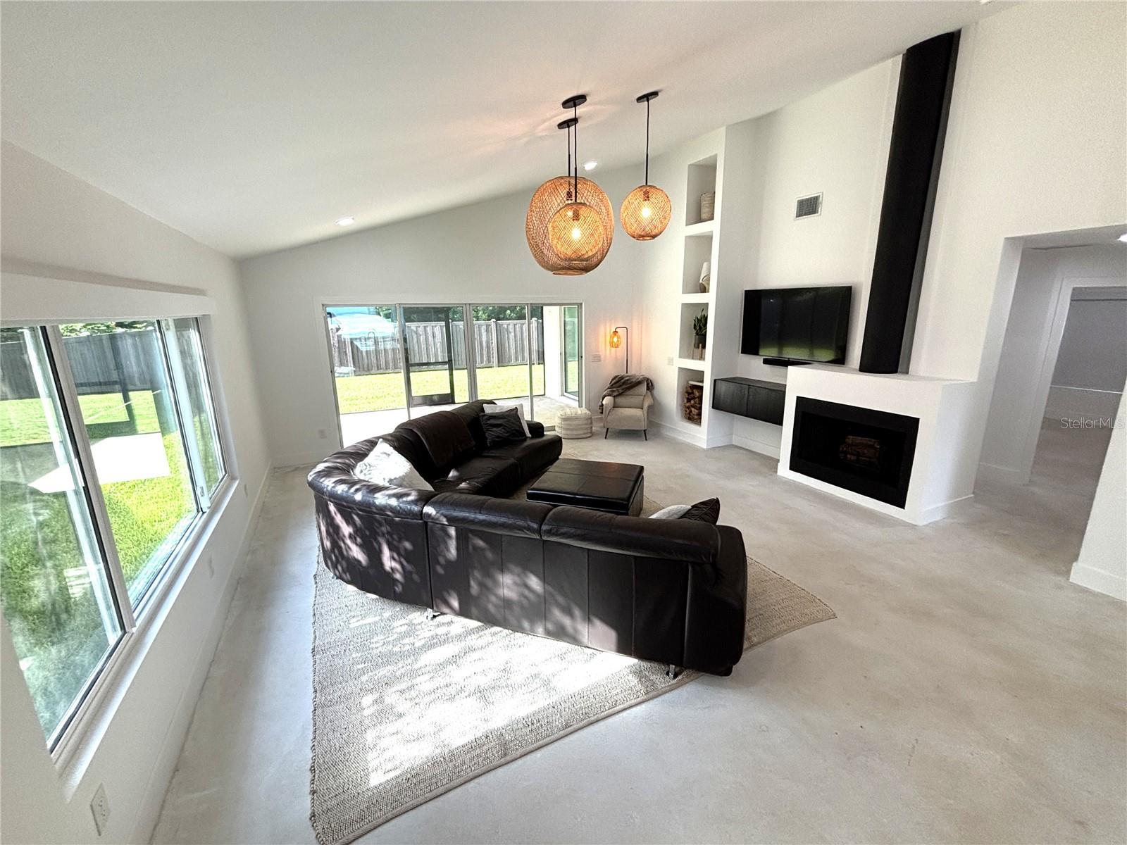 Image 12 of 43 For 268 Lemon Lily Court