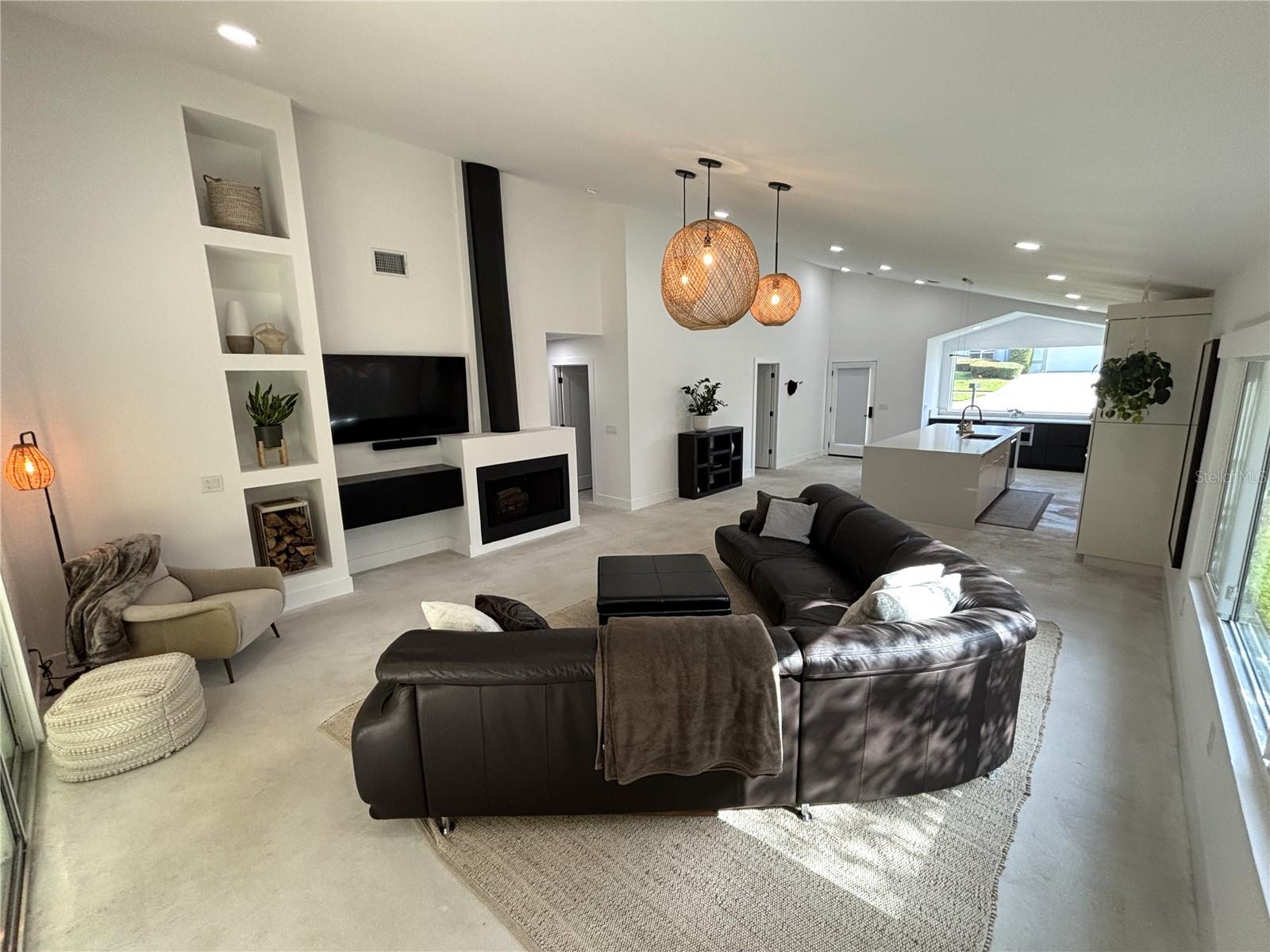 Image 15 of 43 For 268 Lemon Lily Court