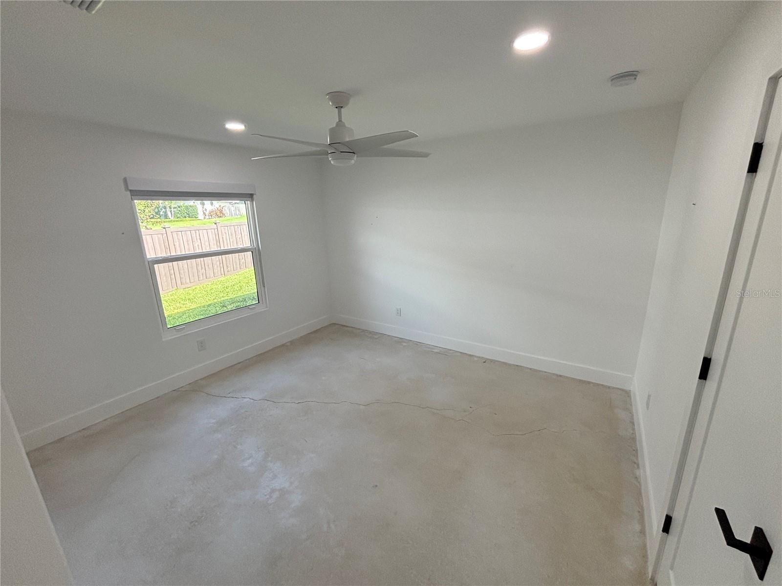 Image 20 of 43 For 268 Lemon Lily Court