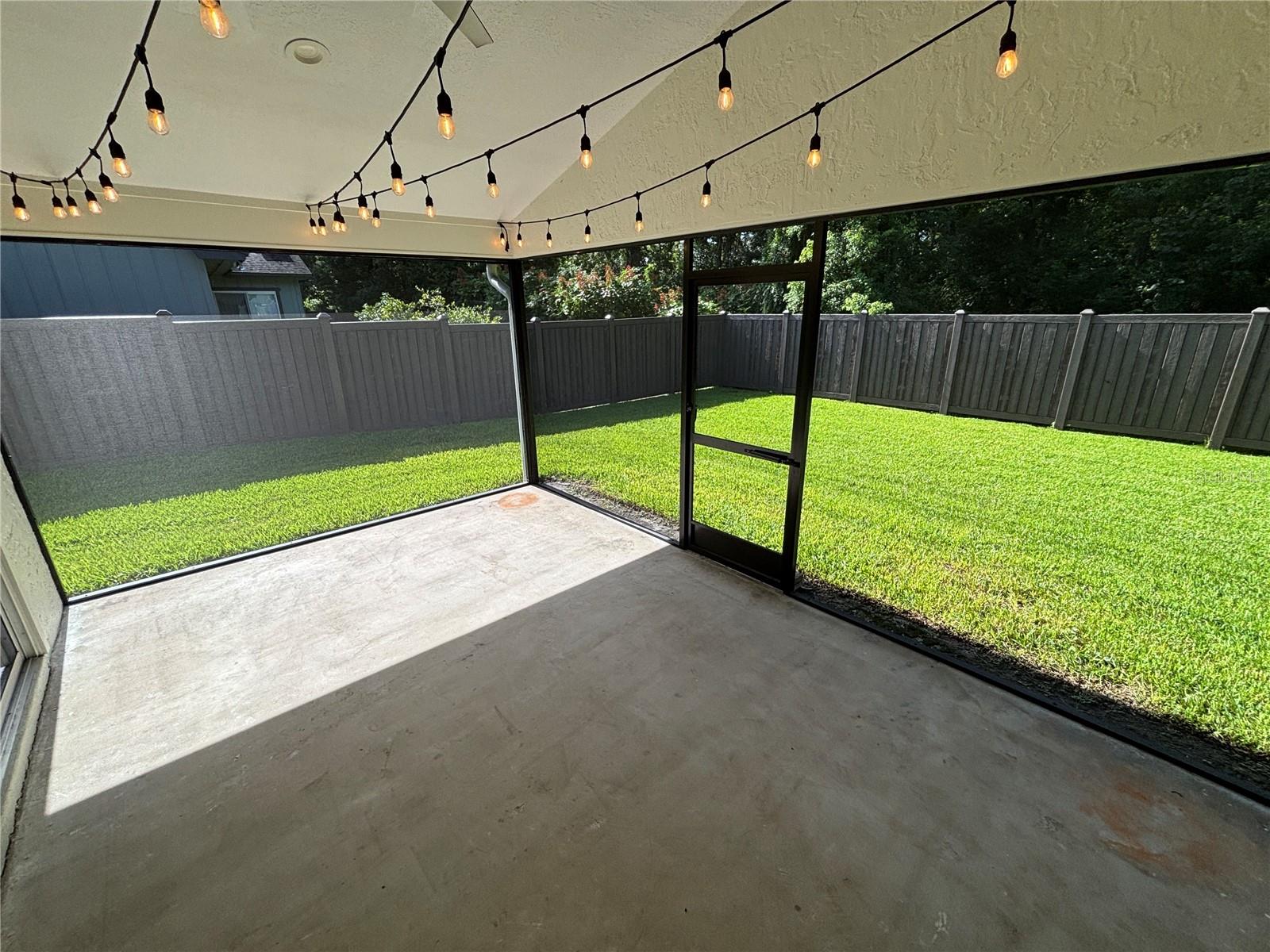 Image 40 of 43 For 268 Lemon Lily Court
