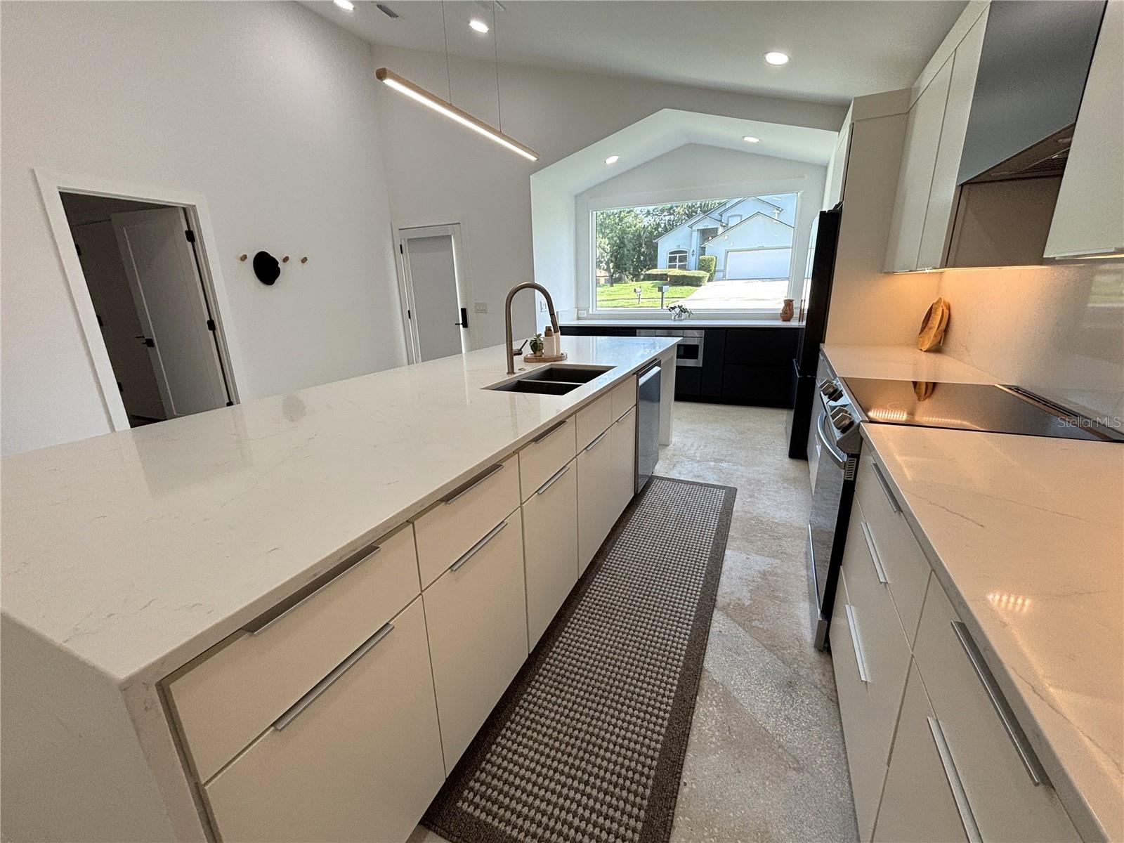 Image 6 of 43 For 268 Lemon Lily Court