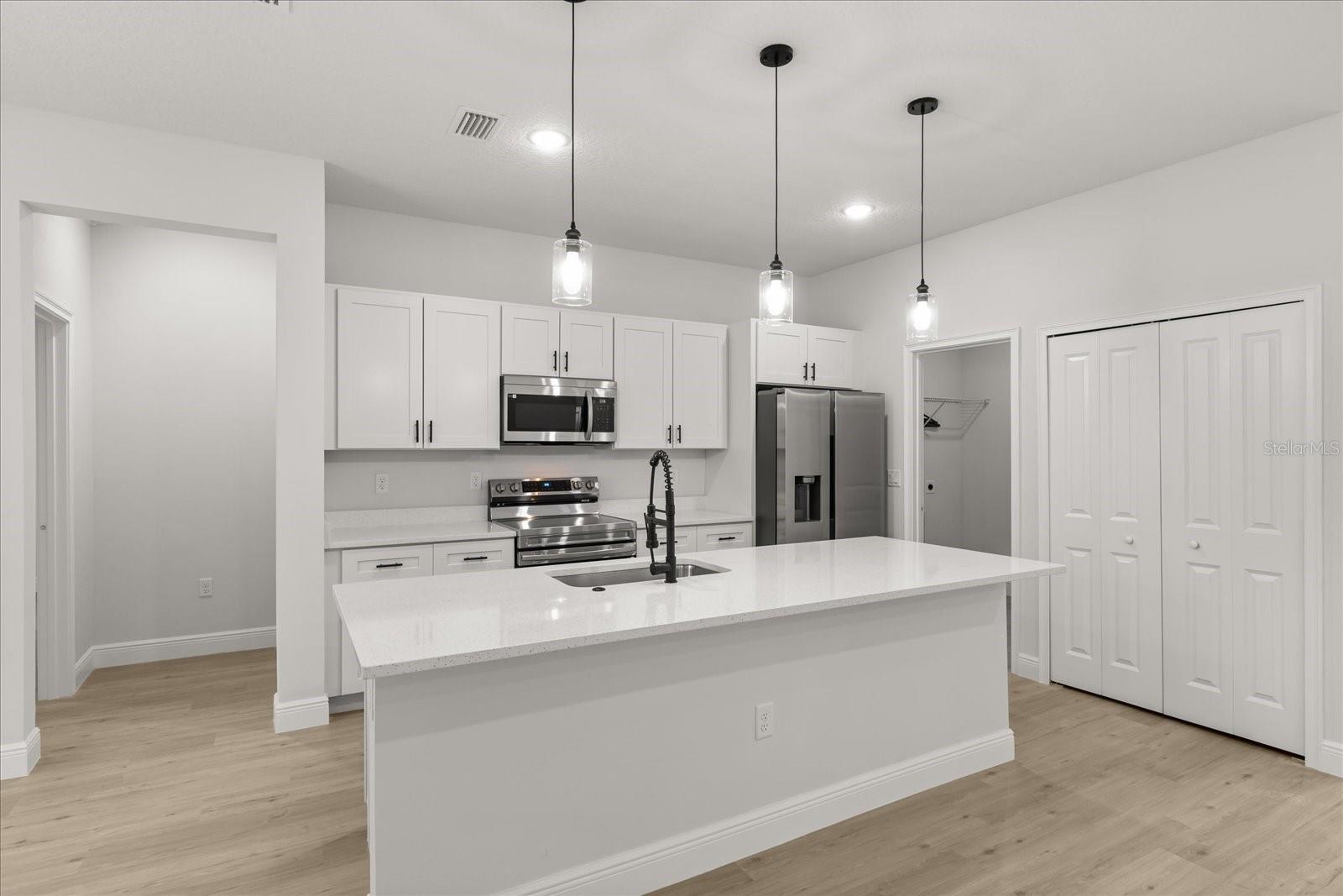 Image 19 of 40 For 6211 Sw 144th