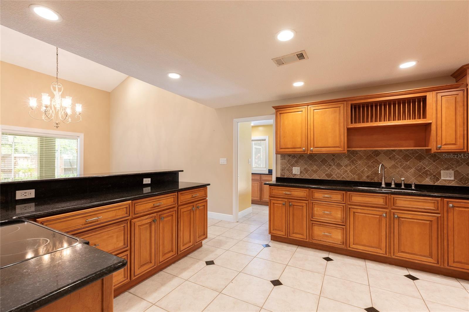 Image 6 of 30 For 14039 Lake Tilden Boulevard