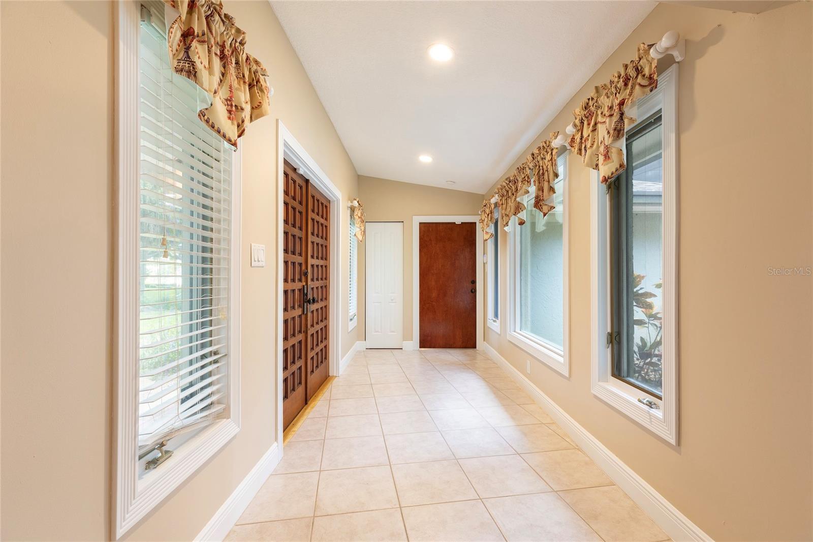 Image 9 of 30 For 14039 Lake Tilden Boulevard