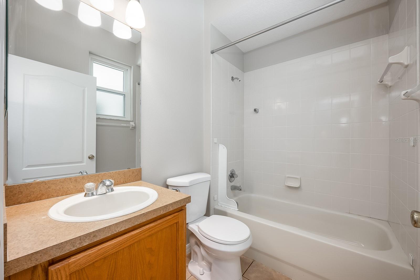 Image 21 of 48 For 2504 Greenwillow Drive
