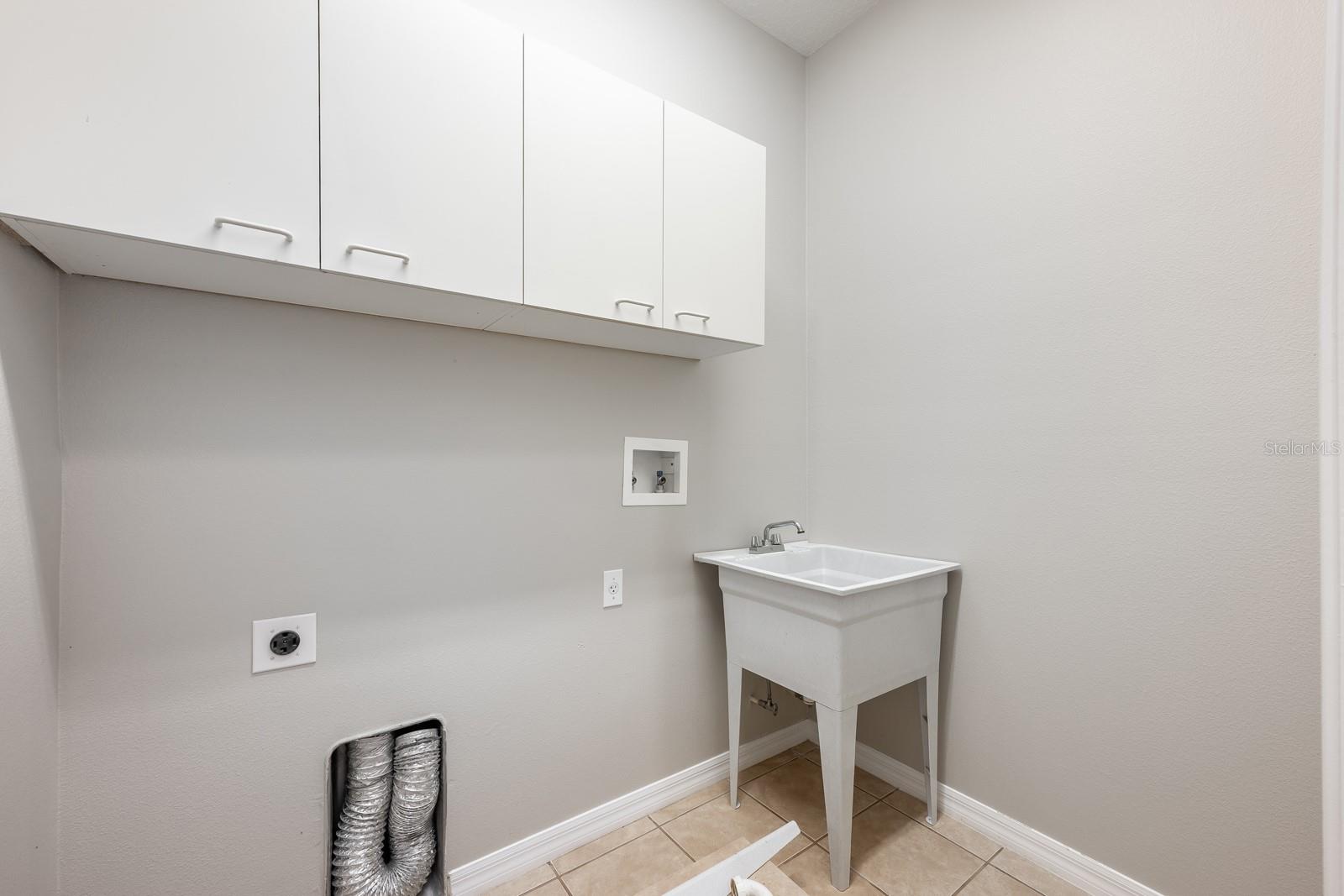Image 22 of 48 For 2504 Greenwillow Drive