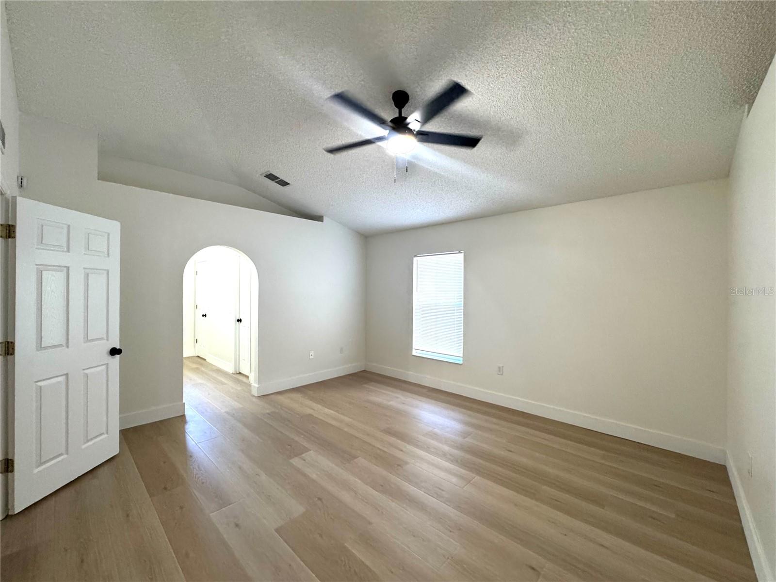 Image 21 of 31 For 964 Vanderbilt Drive
