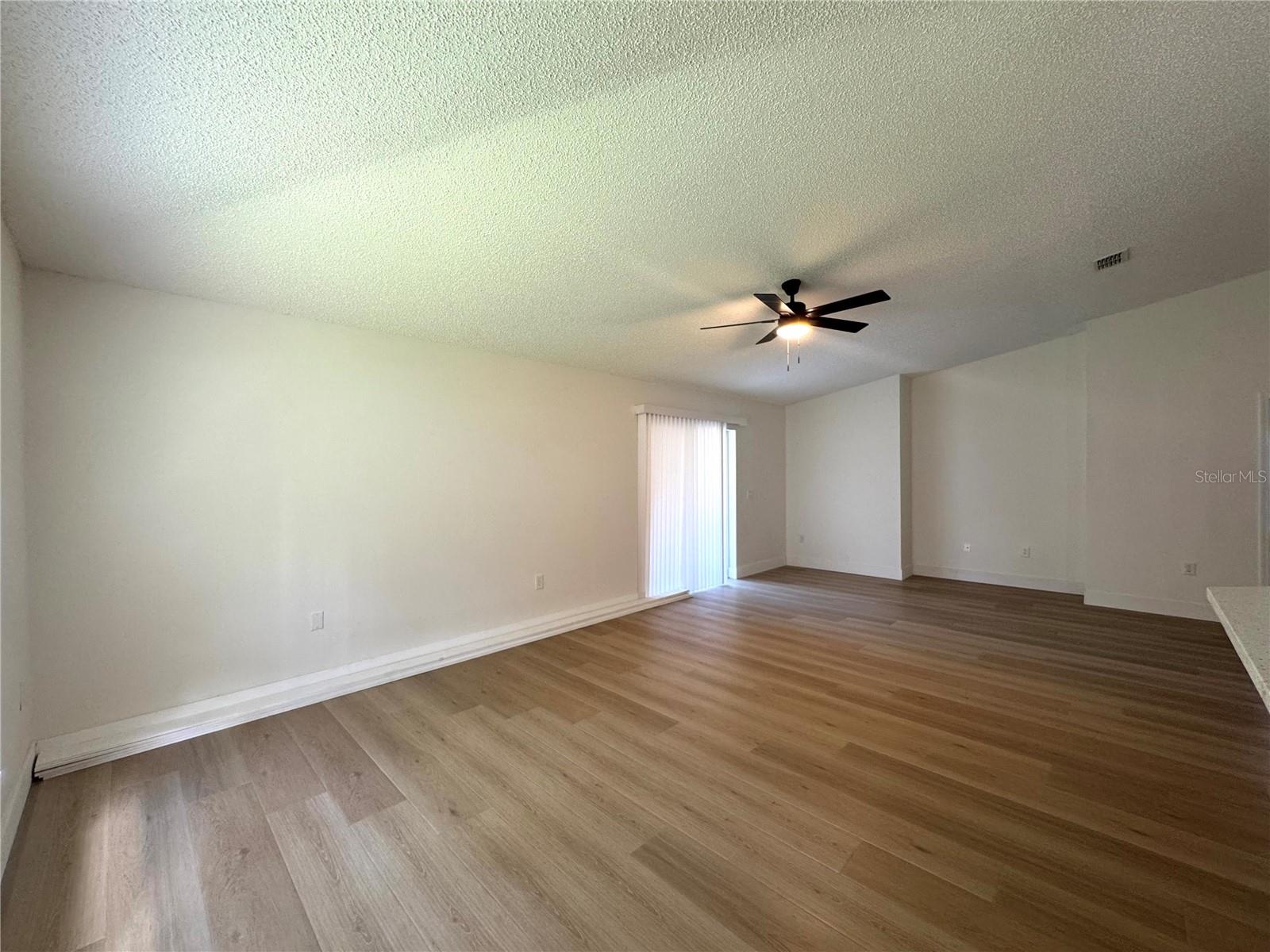 Image 3 of 31 For 964 Vanderbilt Drive