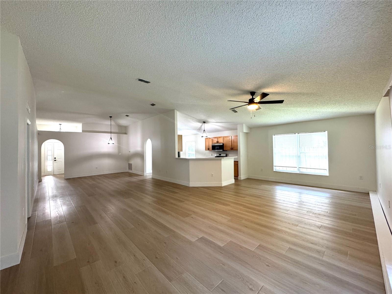 Image 6 of 31 For 964 Vanderbilt Drive