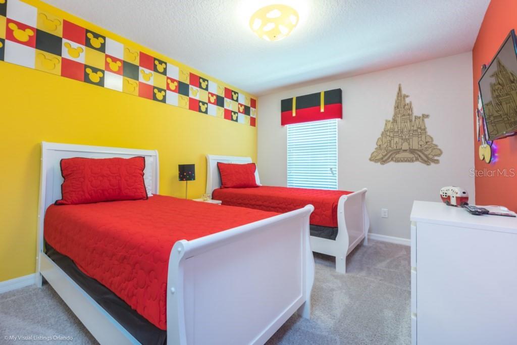 Image 31 of 55 For 1542 Carey Palm Circle