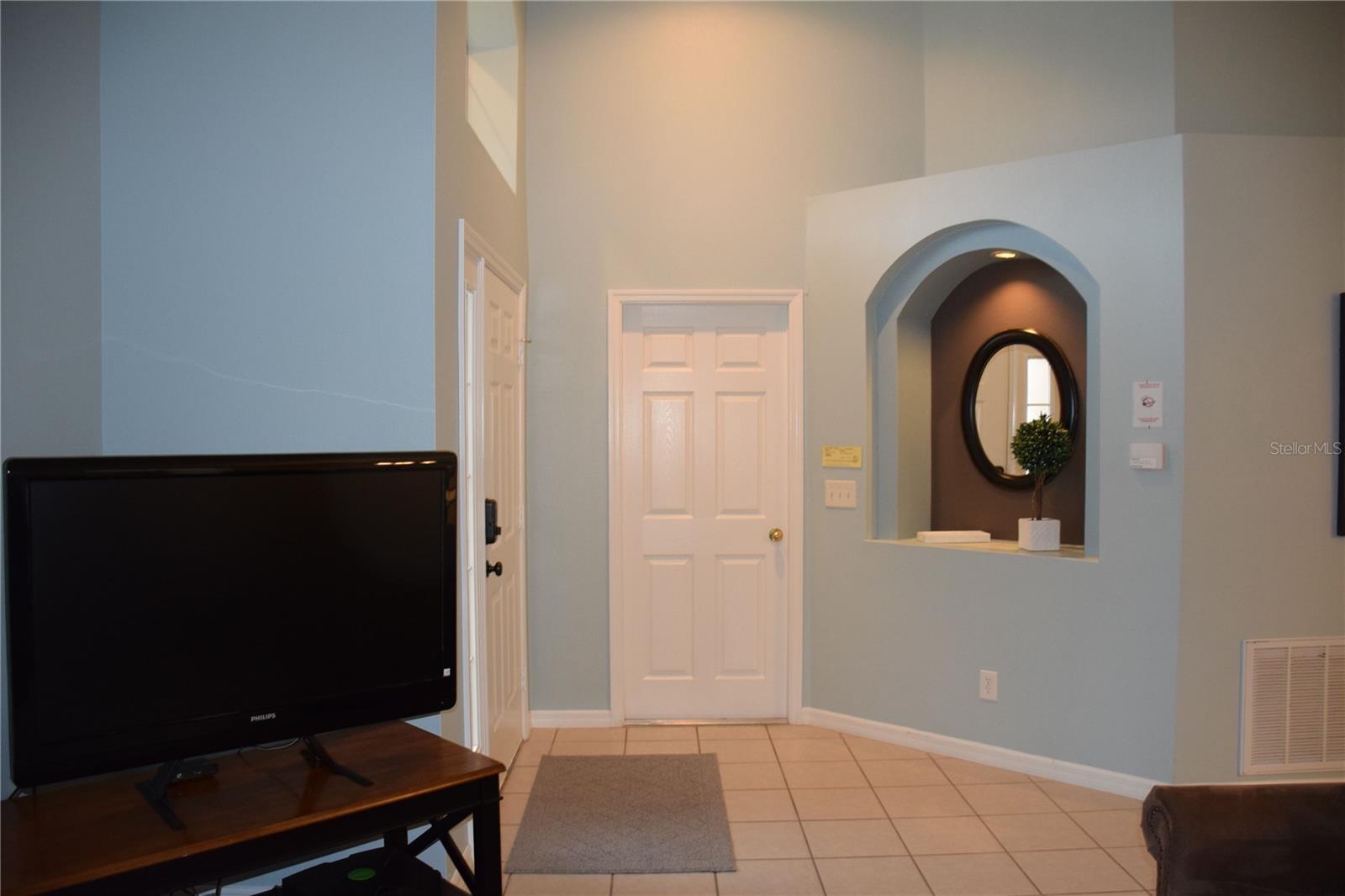 Image 9 of 50 For 1214 Solana Circle