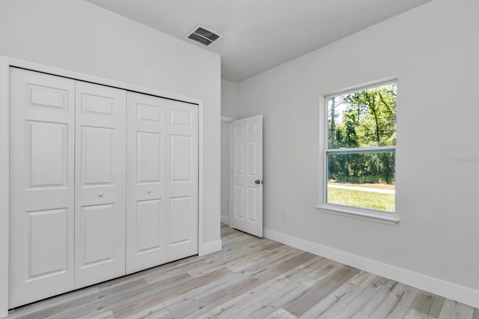 Image 22 of 42 For 511 Finch Court