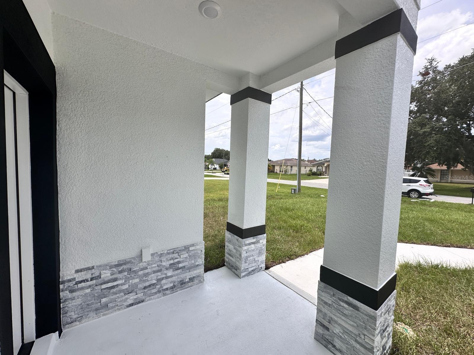 Image 33 of 42 For 511 Finch Court