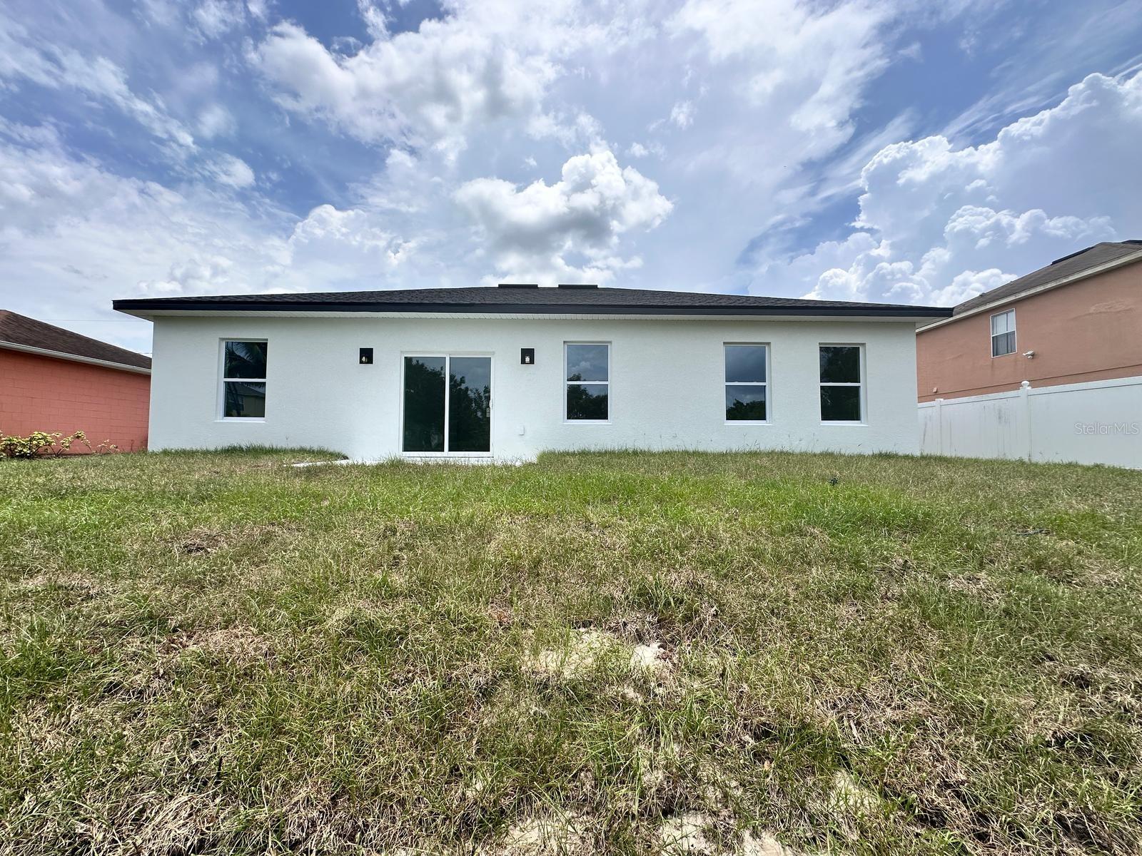 Image 41 of 42 For 511 Finch Court