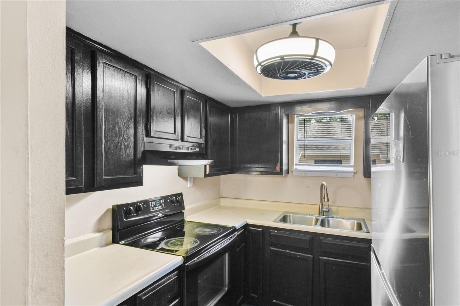 Image 10 of 20 For 33 Normandale Avenue